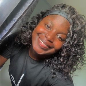 Meet your Posher, Michaela